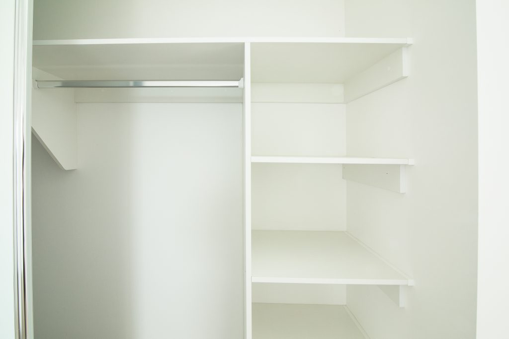 FIXED SHELF