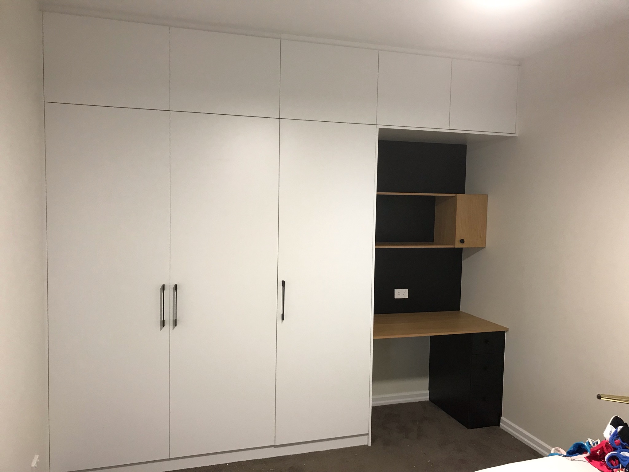 DESK OR DRESSER