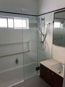 Shower Screen 10mm Fix and Swing Polished Silver Hinges, clips and hardware, 10mm clear glass, over bath