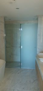 Frameless-T-Screen-RHS-with-Acid-676