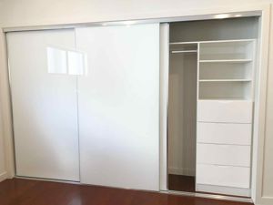Super-White-Robe-Doors-Built-In-Wardrobe-1