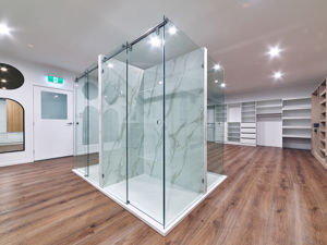 Frameless10mmSliding-Hydro-CivicShowroom2