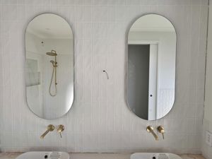mirrorframelesspillshapepolishededgessilver
