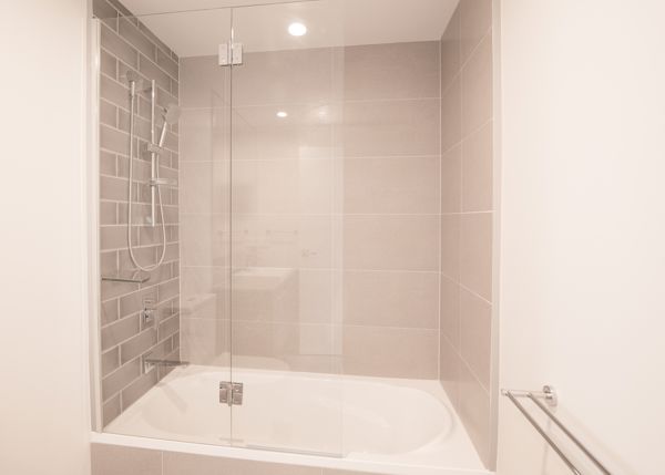 10mm Fix and Swing Shower Screens