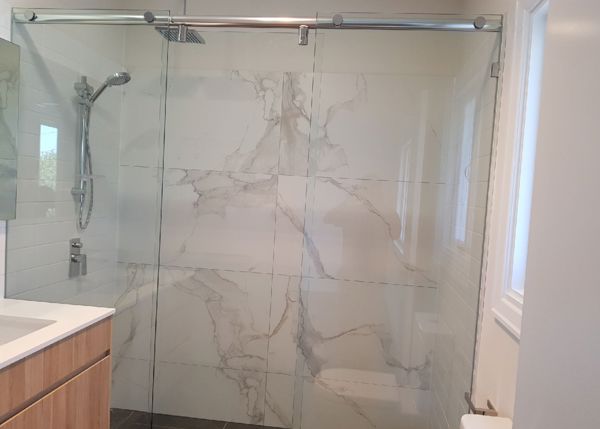 10mm Hydro Sliding Shower Screen