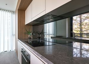 Product-Spalshback_Mirror4