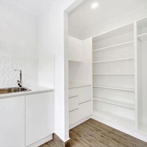 Product_Custom-Storage_Pantry_Butlers_Walk-In_Drawers