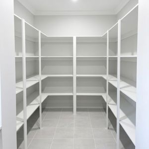 Product_Custom-Storage_Pantry_White_Walk-In_U-Shape