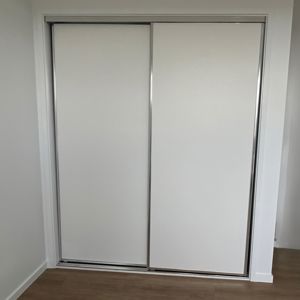 7 Wardrobe Doors-Framed 2 Glacier White Matt Silver Frame