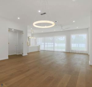 ShowerScreen-10mmFrameless-Hinged-Doors-WineCellar-GoldHardware