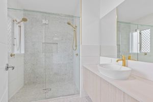 ShowerScreens_10mm_Hinged_Mirrors_Frameless_Rectangle_EvocaHomes