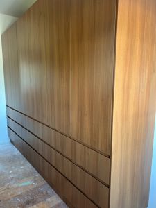 CustomWardrobes_Coloured_SharkNoseDrawerFront_HingedDoors