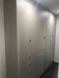 ColouredWardrobe-HingedDoors_Drawerwithhandles_PremiumHandles_SpecialOrder