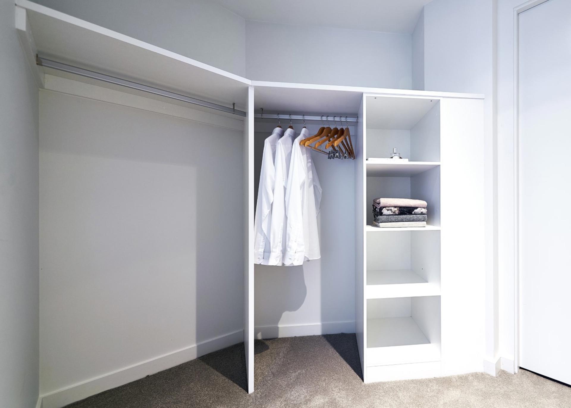 BACK TO WARDROBE INTERNALS