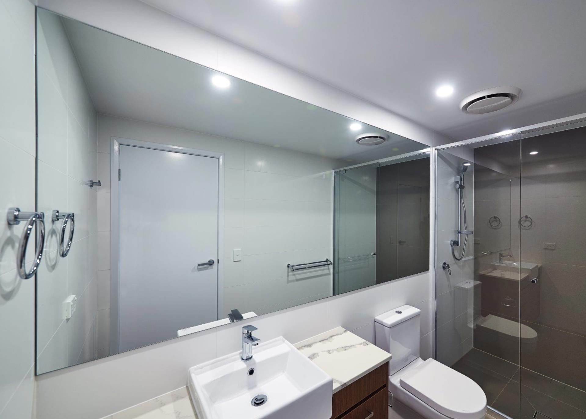 FRAMELESS MIRRORS