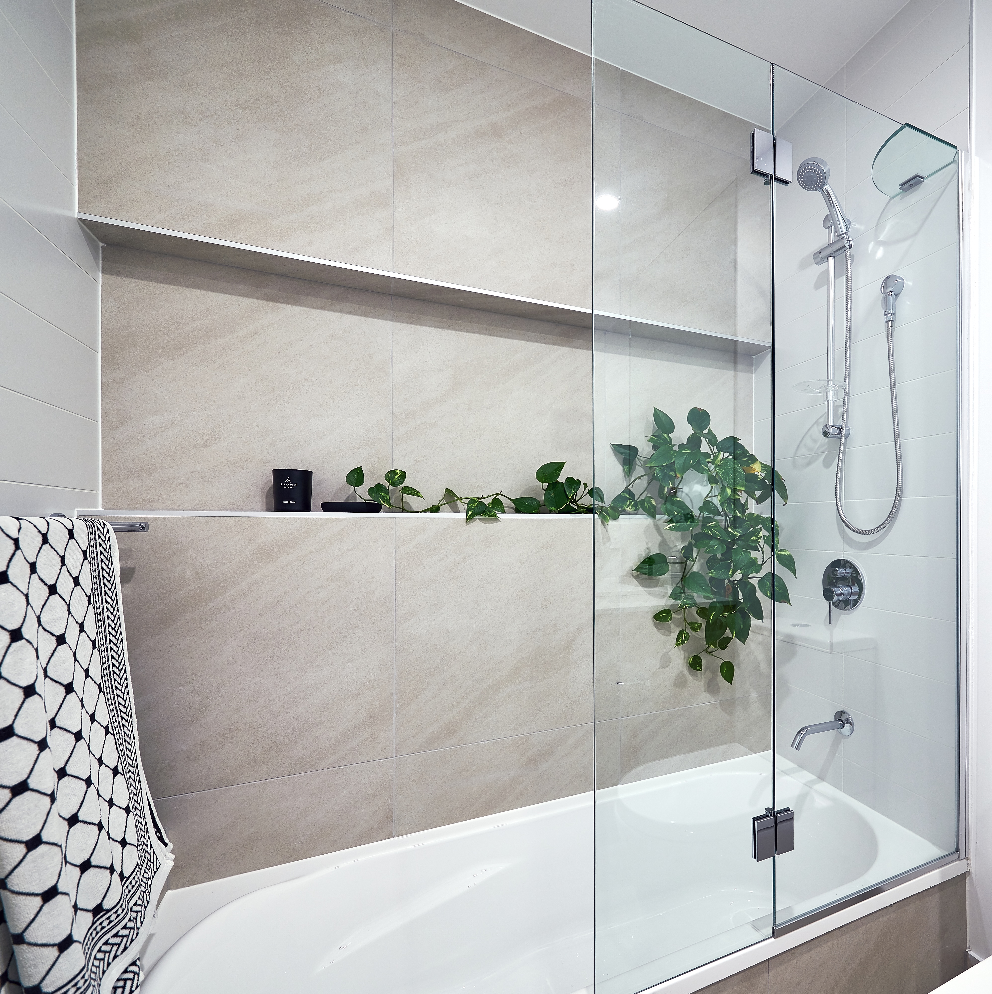 10mm Shower Screen Fix and swing